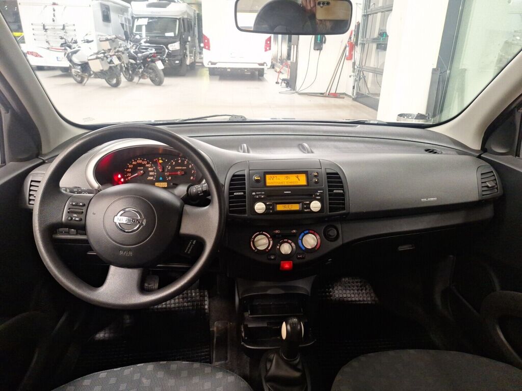 Nissan Micra 2004 Harmaa