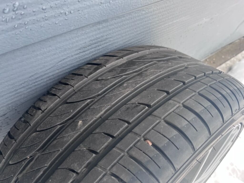 Volkswagen Golf 2006 Musta