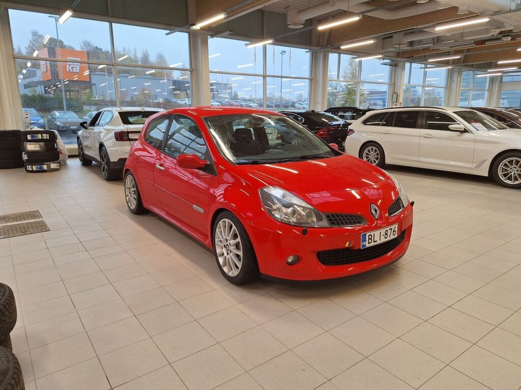 Renault Clio 2006 Punainen