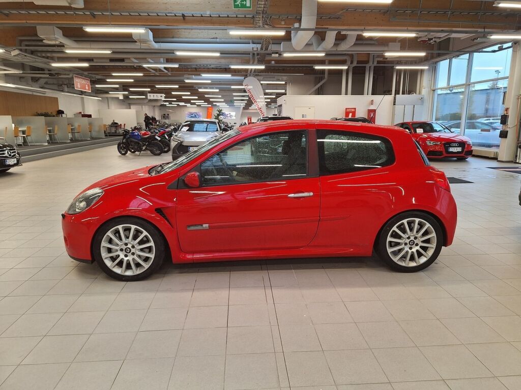 Renault Clio 2006 Punainen
