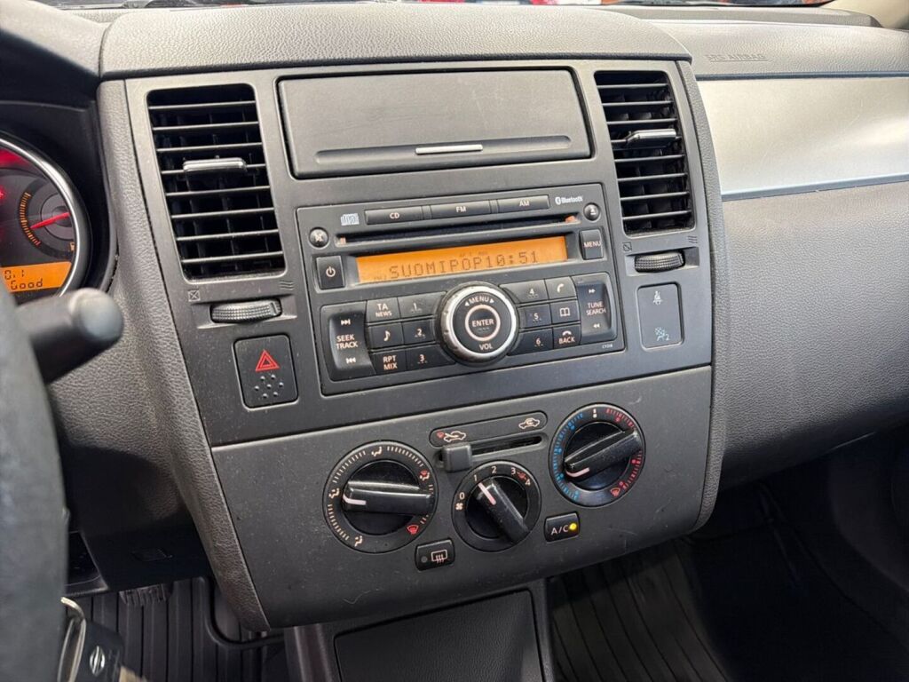 Nissan Tiida 2008 Sininen