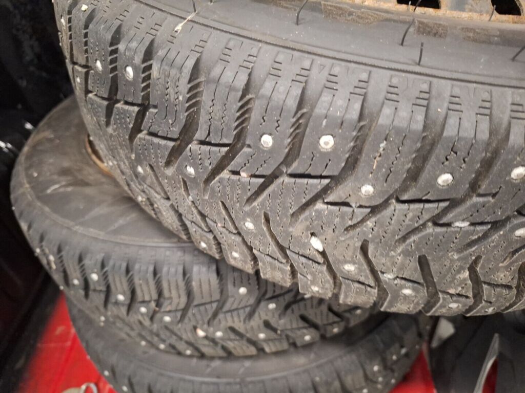 Fiat Fiorino 2009 Punainen