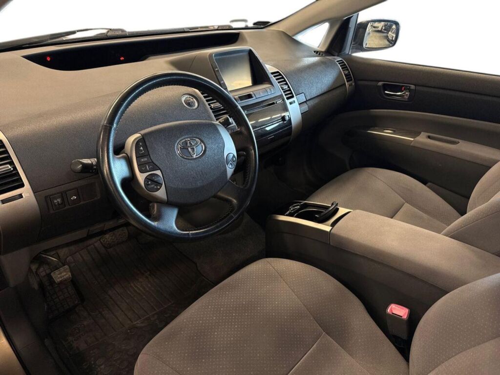 Toyota Prius 2009 Ruskea (beige)