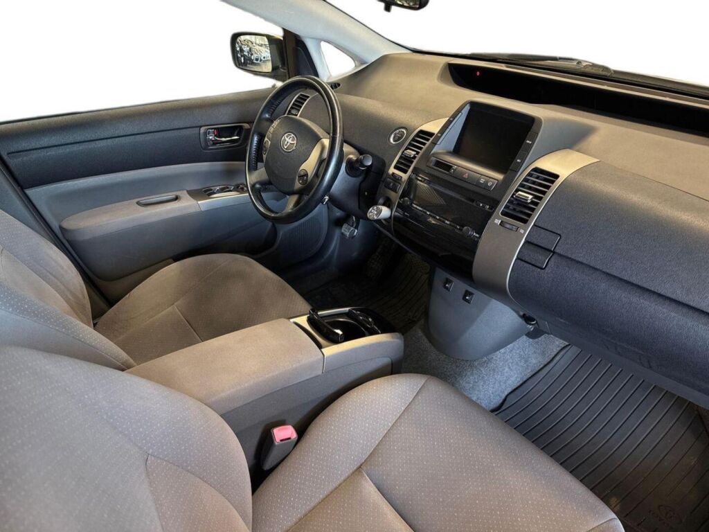 Toyota Prius 2009 Ruskea (beige)