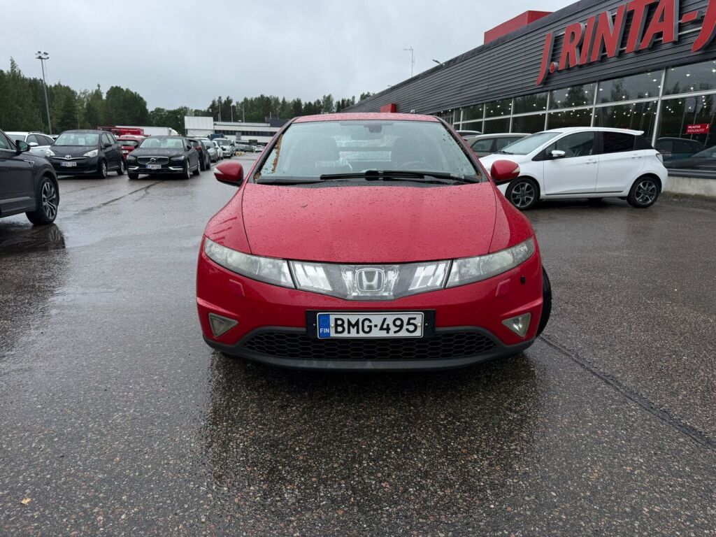 Honda Civic 2006 Punainen