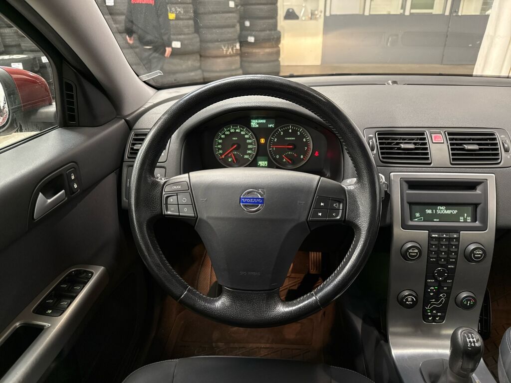 Volvo S40 2007 Punainen