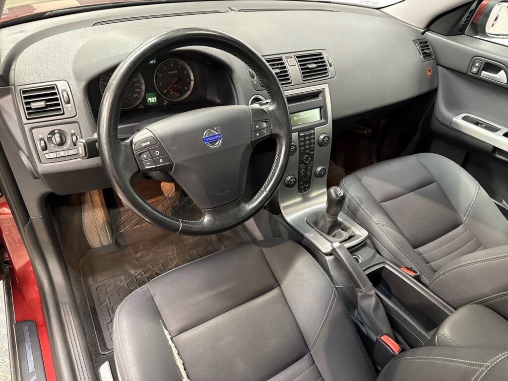 Volvo S40 2007 Punainen