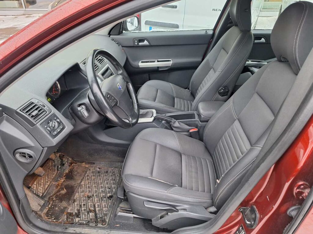 Volvo S40 2007 Punainen