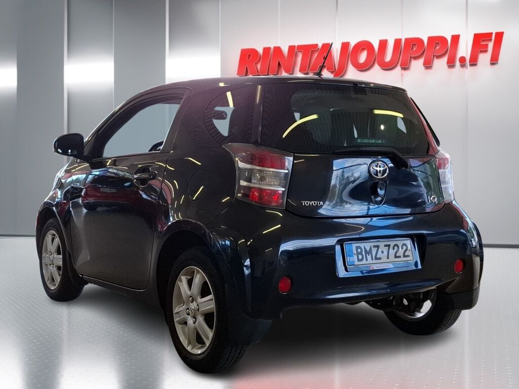 Toyota iQ 2009 Musta