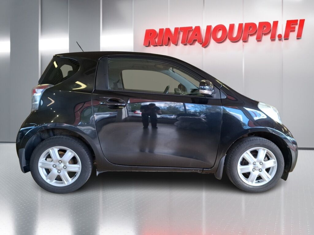 Toyota iQ 2009 Musta