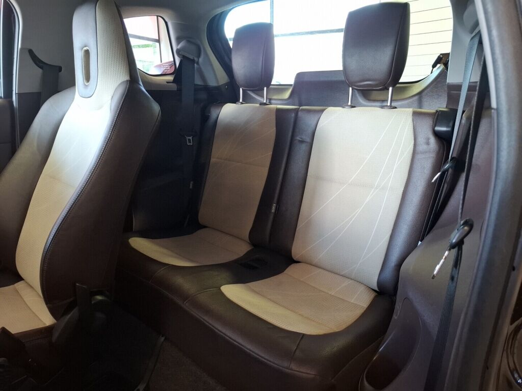 Toyota iQ 2009 Musta