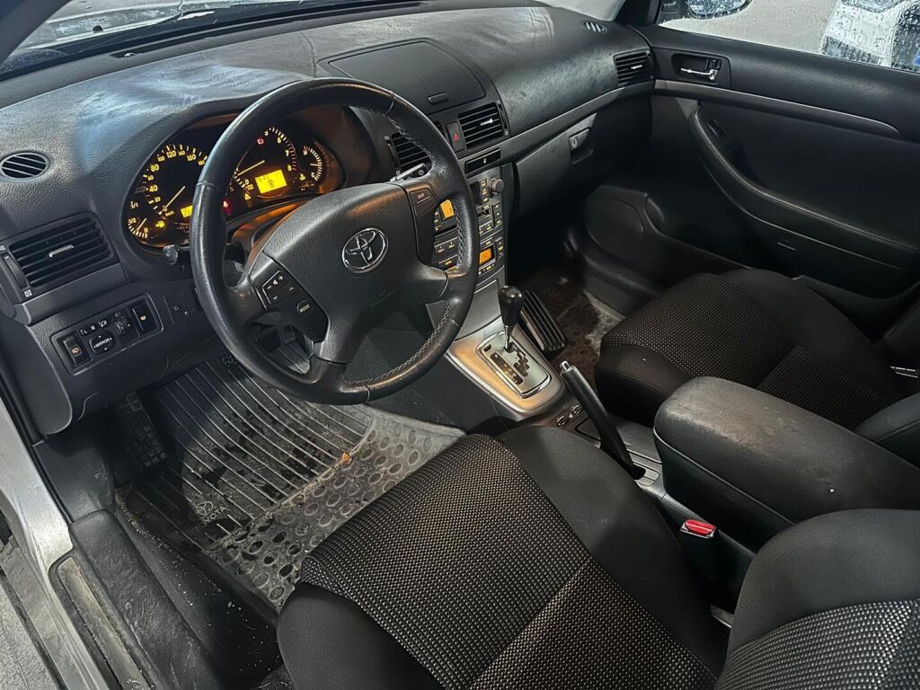 Toyota Avensis 2007 Hopea
