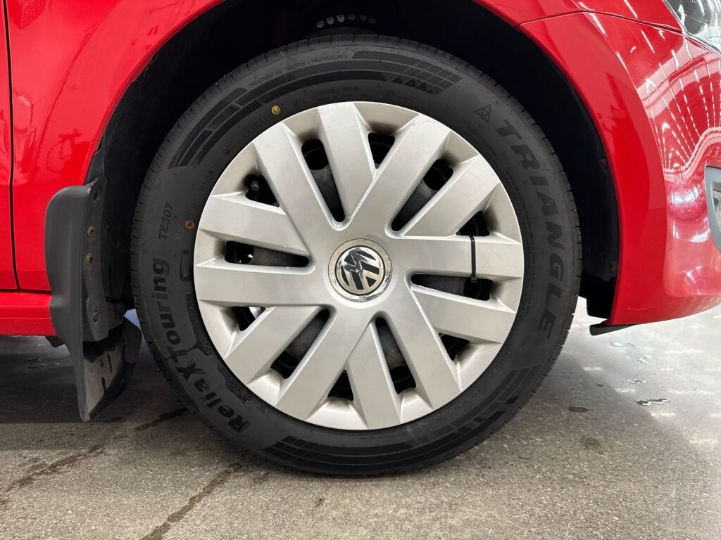 Volkswagen Polo 2010 Punainen