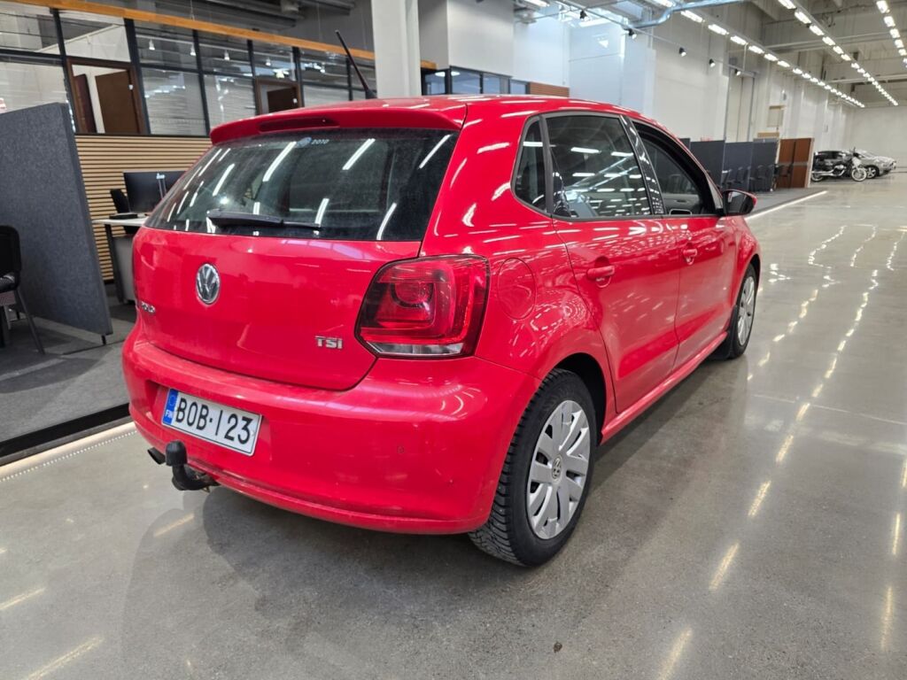 Volkswagen Polo 2010 Punainen