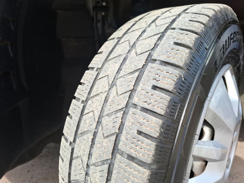 Adria Matrix Plus 680 SP 2011 Harmaa