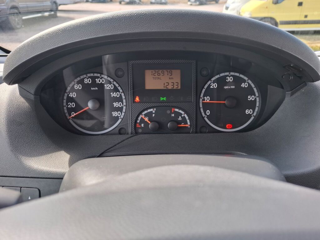 Adria Matrix Plus 680 SP 2011 Harmaa