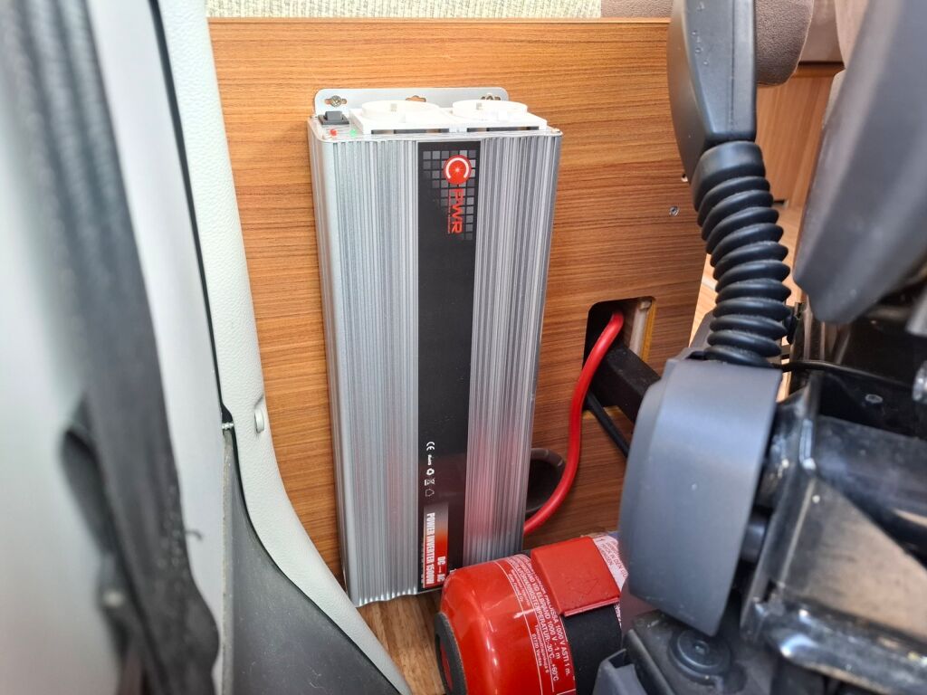 Adria Matrix Plus 680 SP 2011 Harmaa