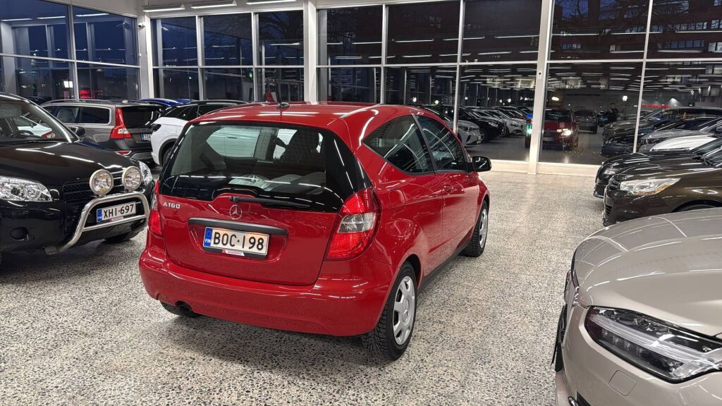 Mercedes-Benz A 2010 Punainen