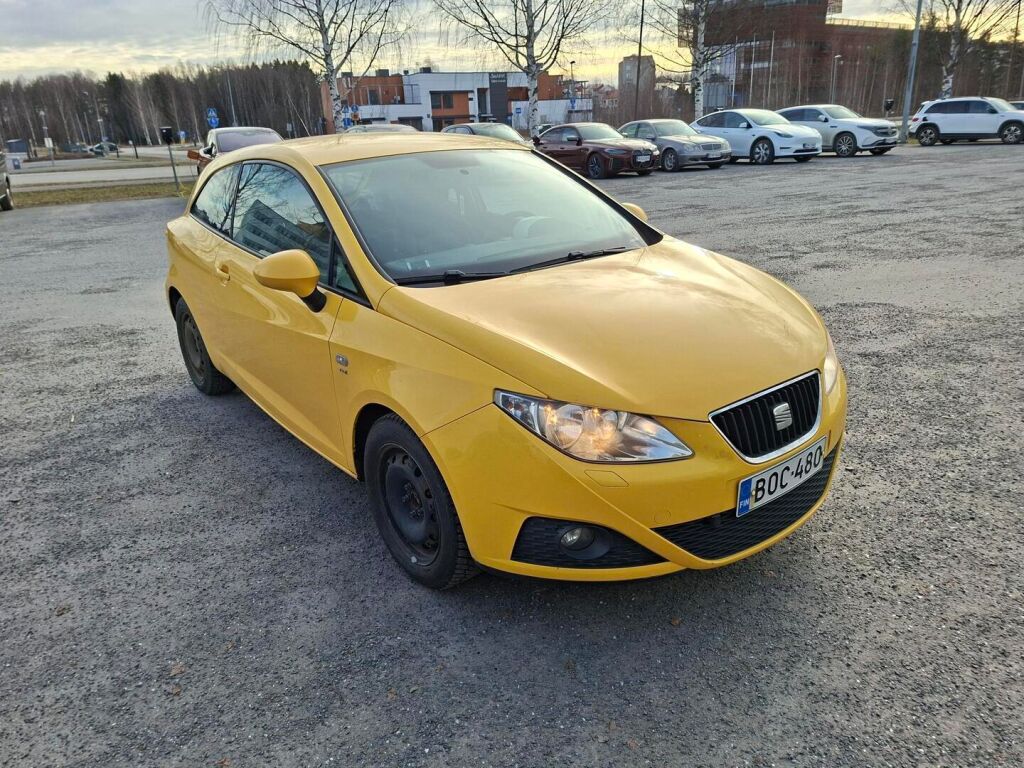 Seat Ibiza SC 2010 Keltainen