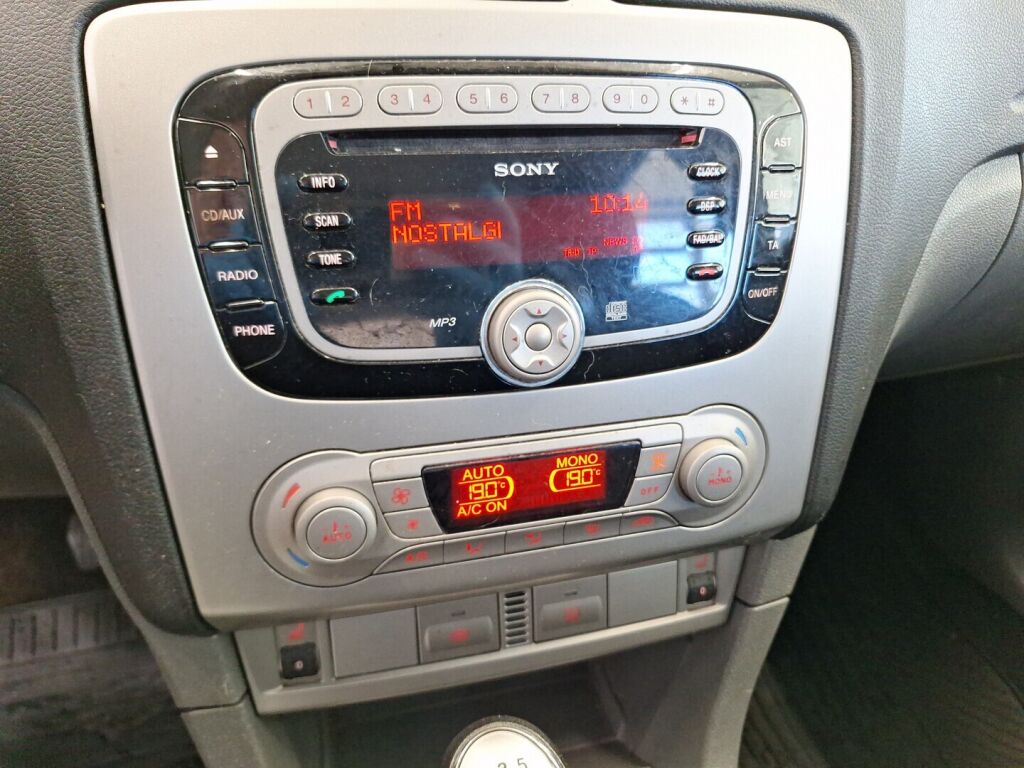 Ford Focus 2010 Harmaa