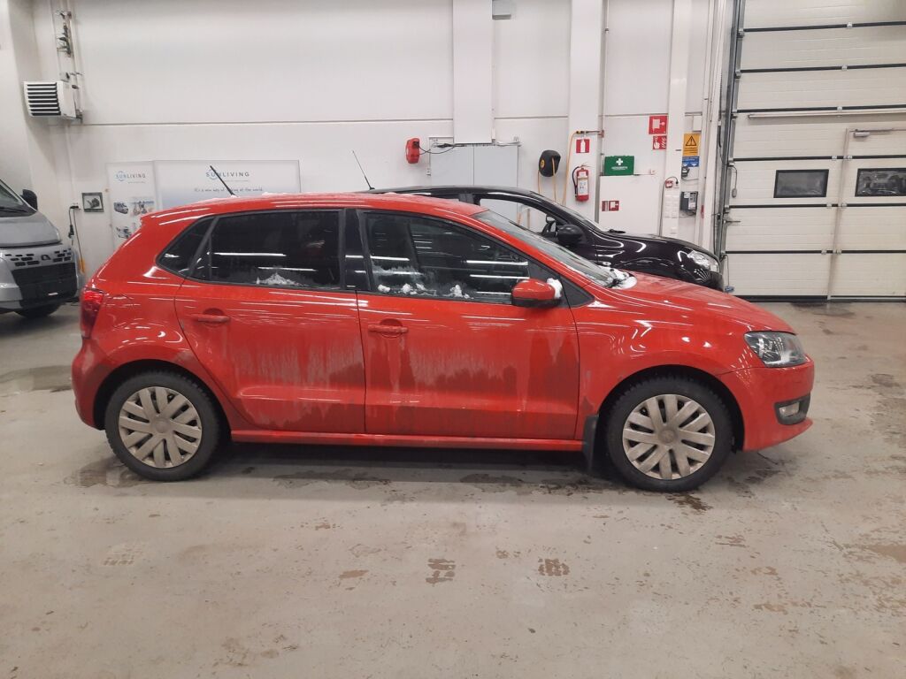 Volkswagen Polo 2010 Oranssi
