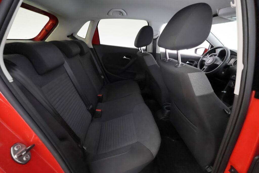 Volkswagen Polo 2010 Oranssi