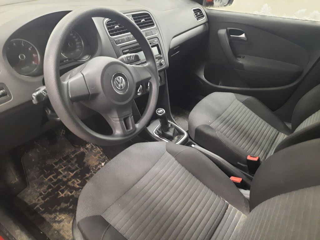 Volkswagen Polo 2010 Oranssi