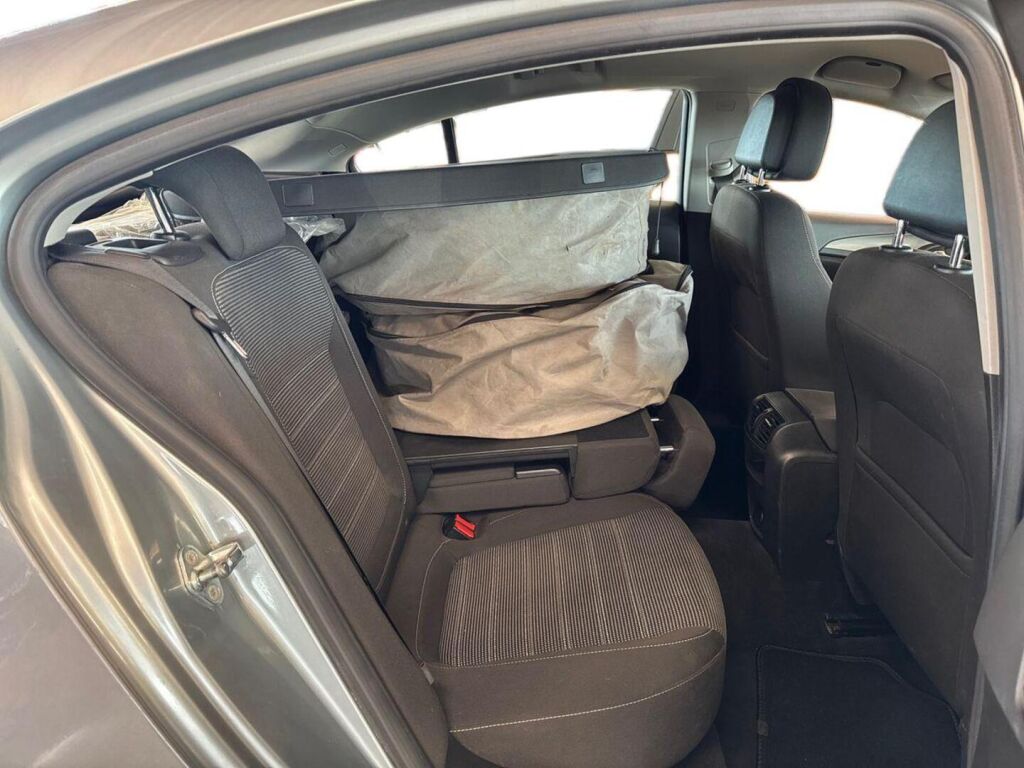 Opel Insignia 2010 Harmaa