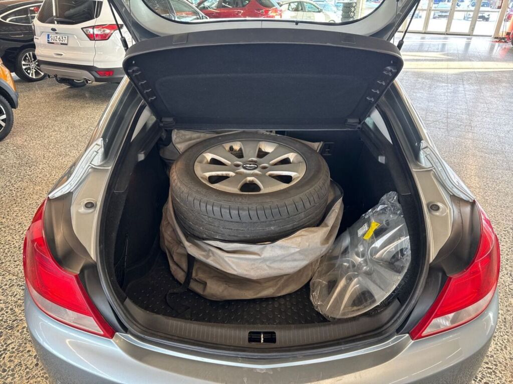 Opel Insignia 2010 Harmaa