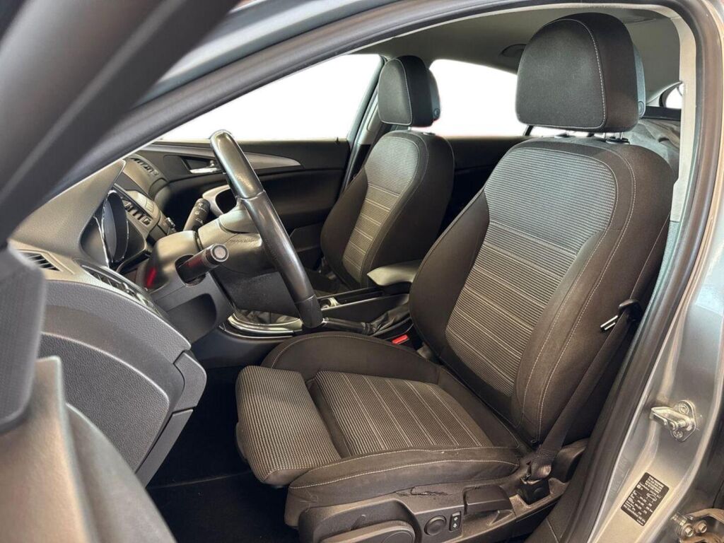 Opel Insignia 2010 Harmaa