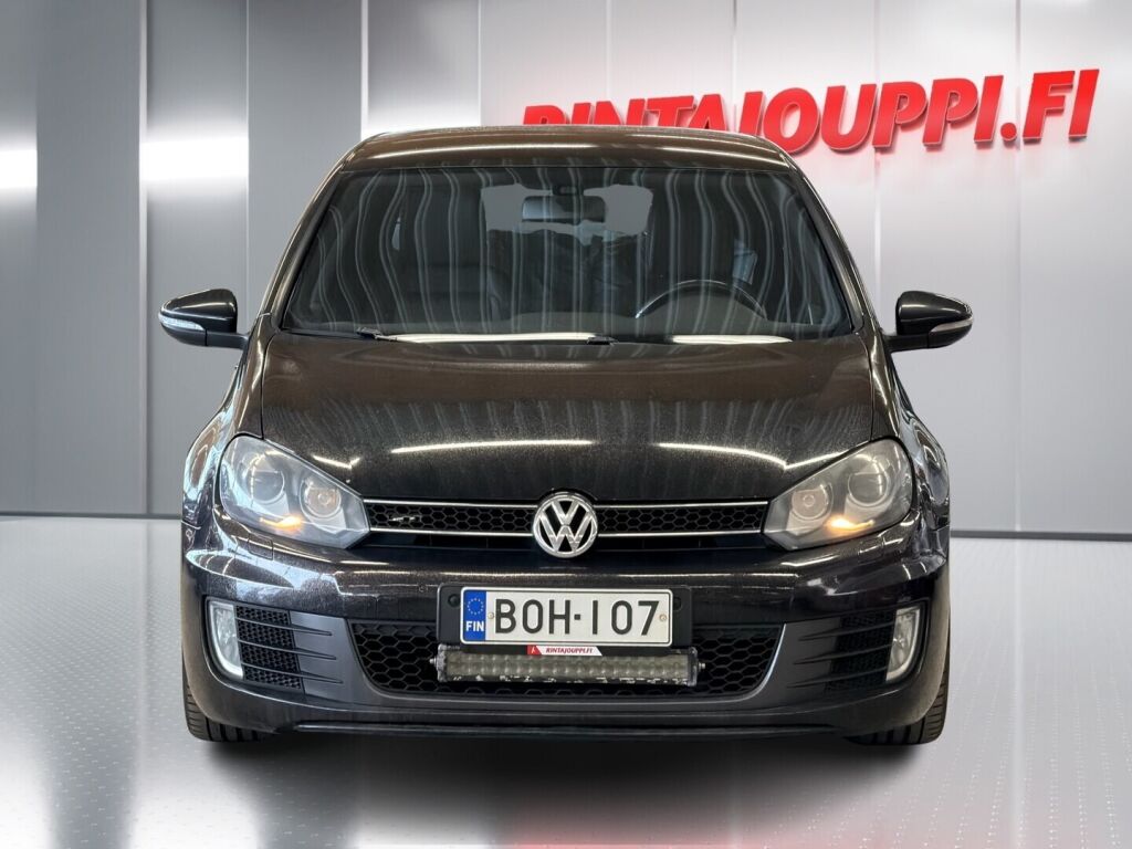 Volkswagen Golf 2010 Musta