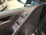 Volkswagen Golf 2010 Musta