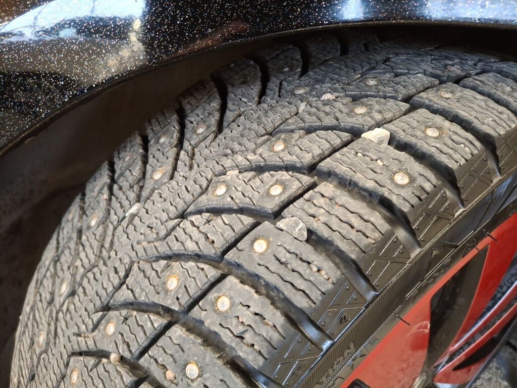 Volkswagen Golf 2010 Musta