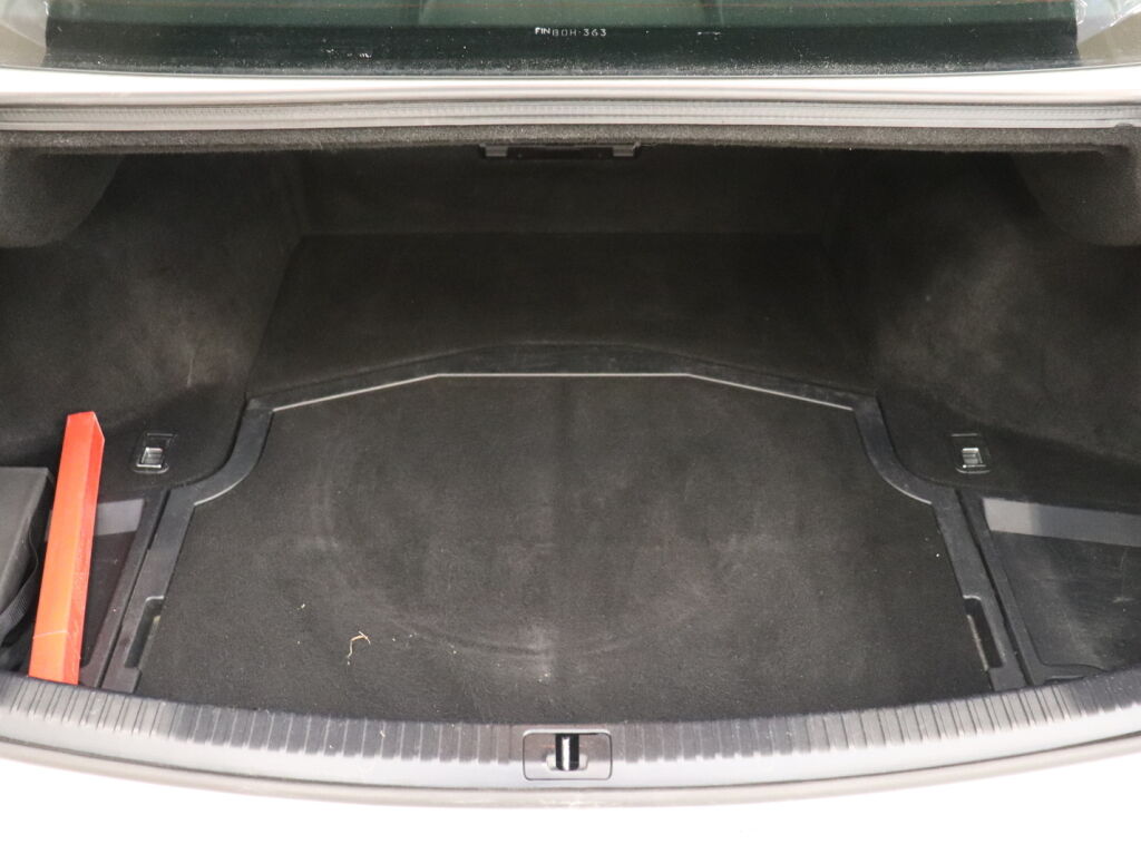 Lexus IS 2010 Valkoinen