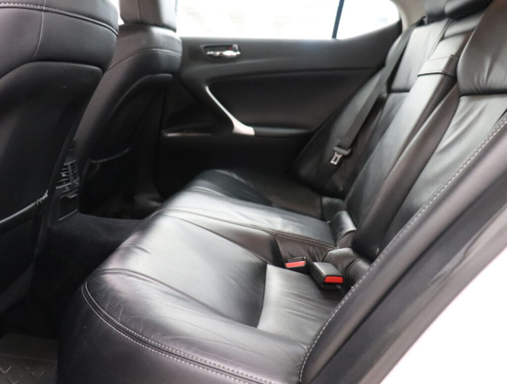 Lexus IS 2010 Valkoinen