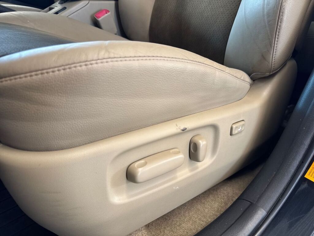 Toyota RAV4 2010 Musta