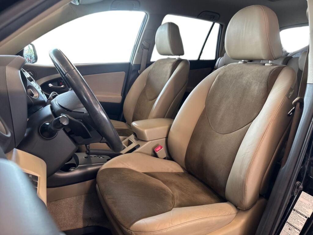 Toyota RAV4 2010 Musta