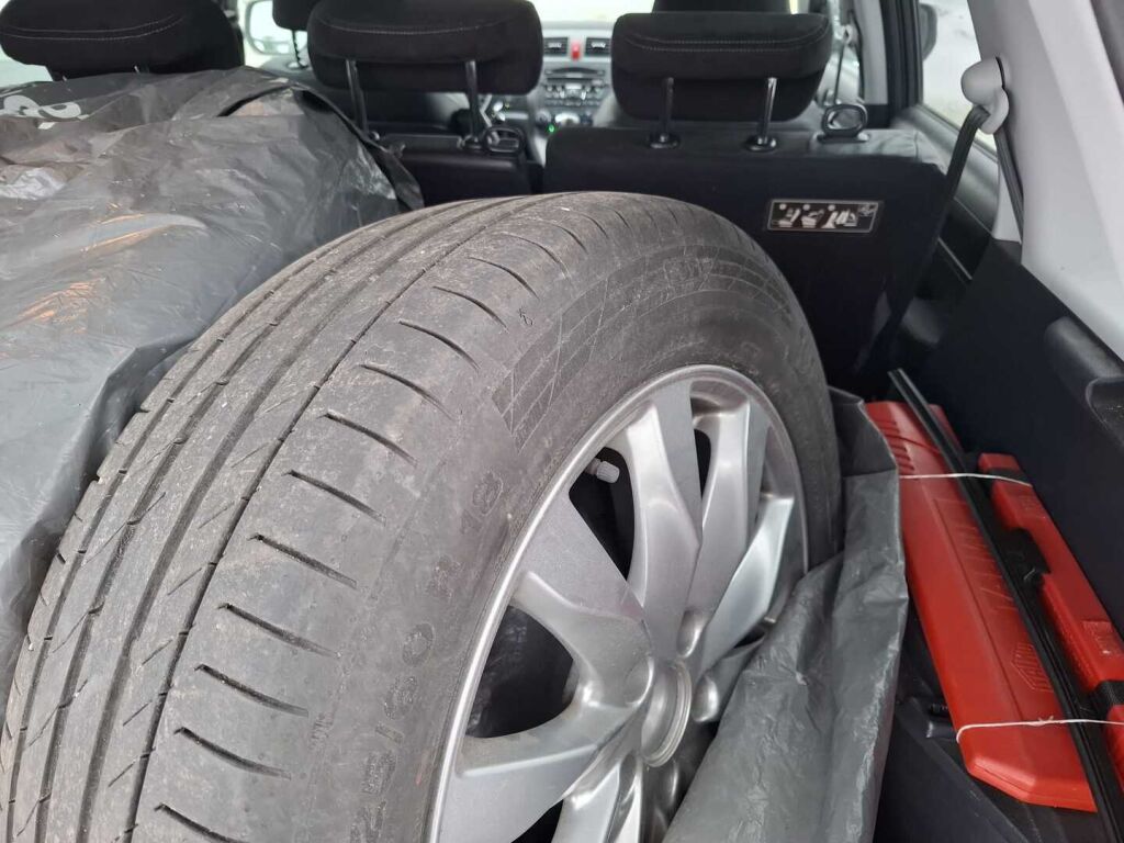 Honda CR-V 2010 Ruskea (beige)