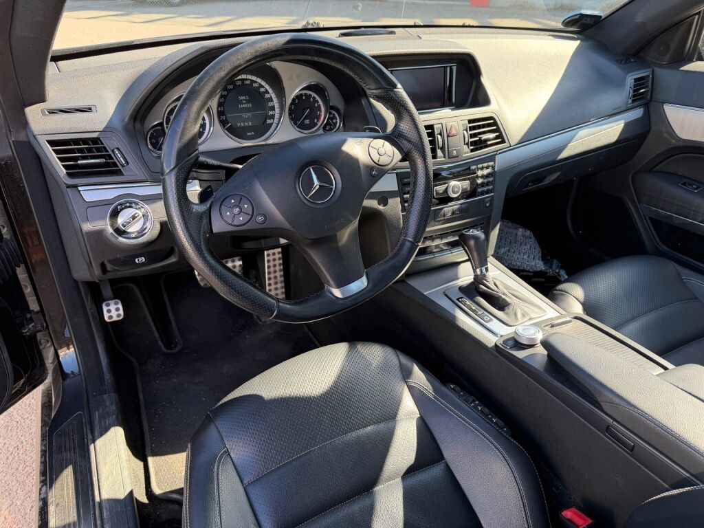 Mercedes-Benz E 2010 Musta