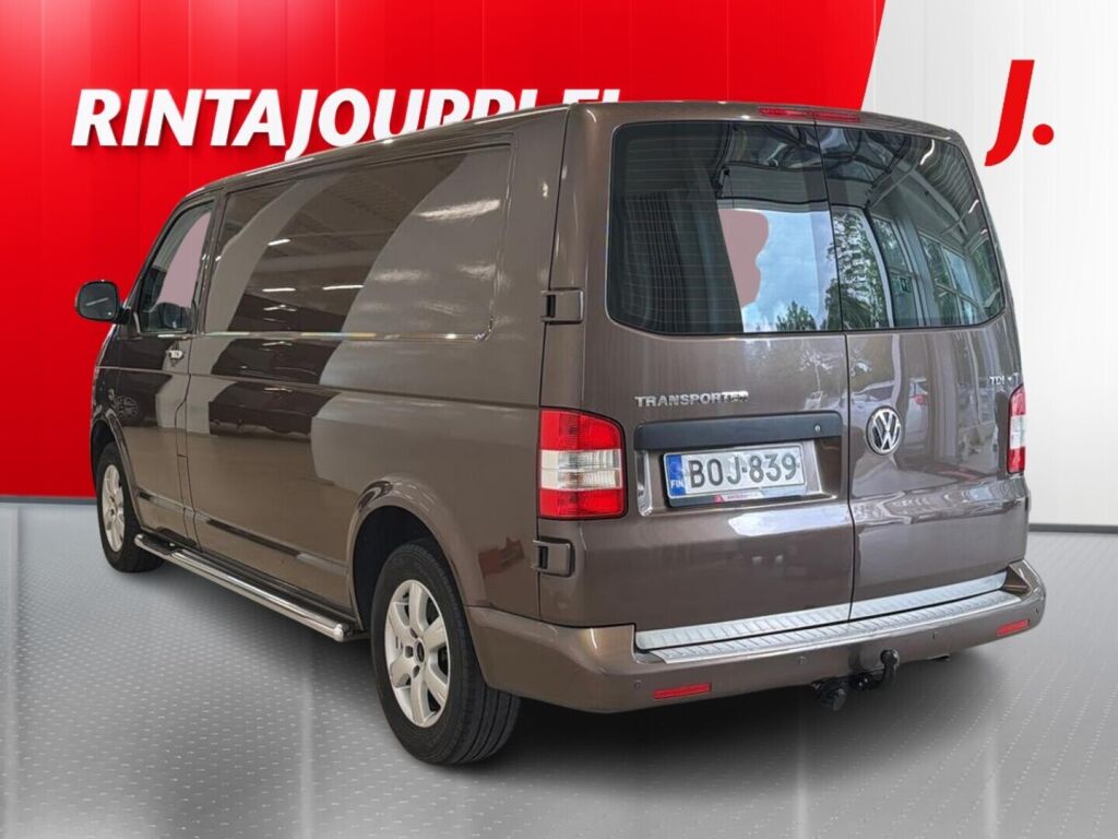 Volkswagen Transporter 2010 Ruskea (beige)
