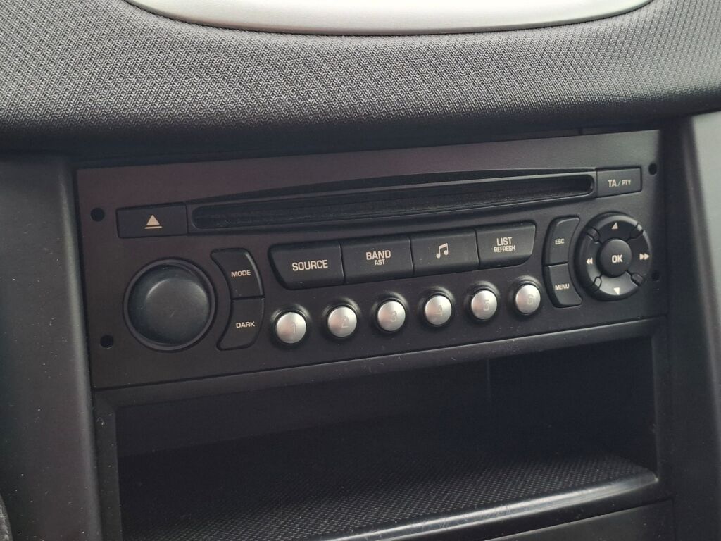 Peugeot 207 2010 Harmaa