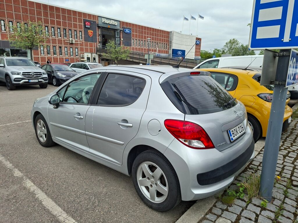 Peugeot 207 2010 Harmaa