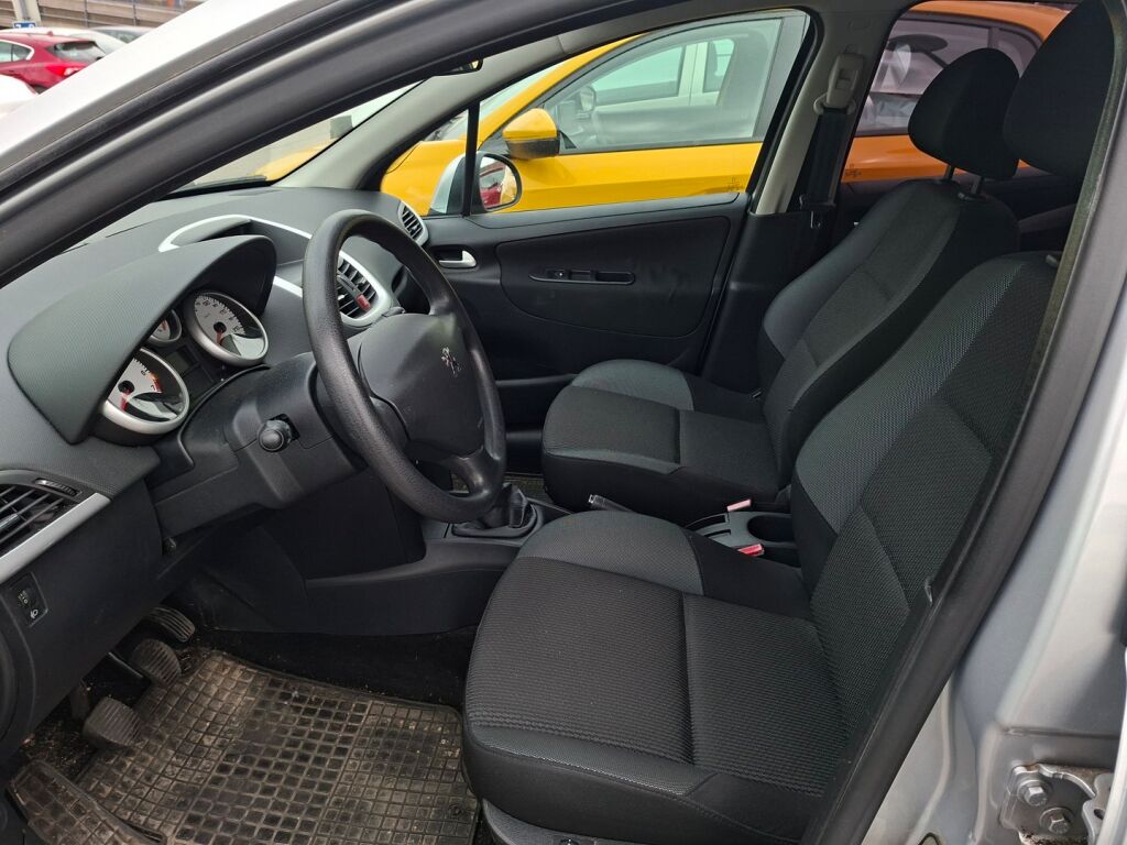 Peugeot 207 2010 Harmaa