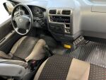 Toyota Hiace 2010 Musta