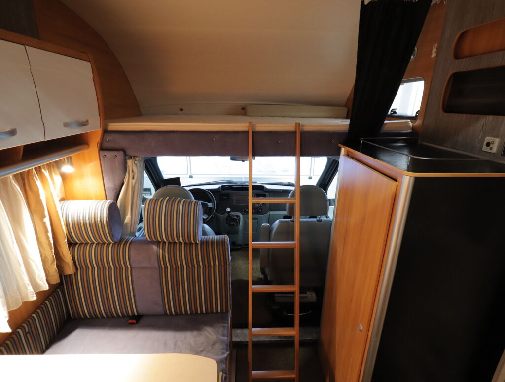 Hymer C 642 CL 2010 Sininen