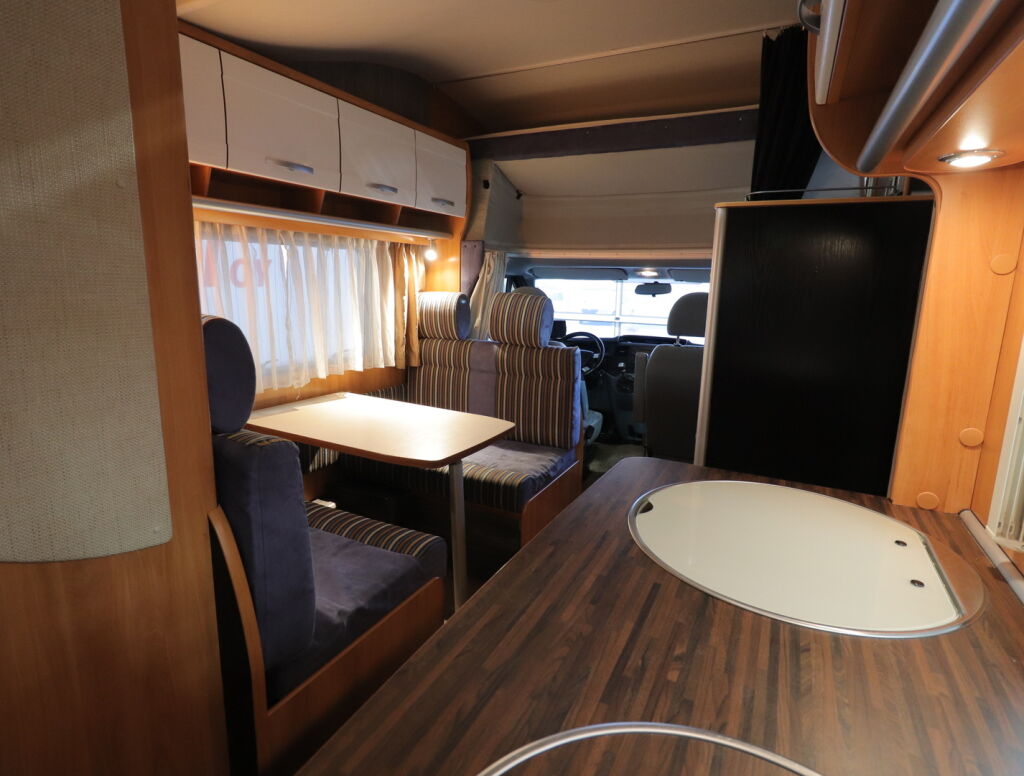 Hymer C 642 CL 2010 Sininen
