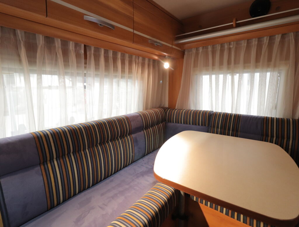 Hymer C 642 CL 2010 Sininen