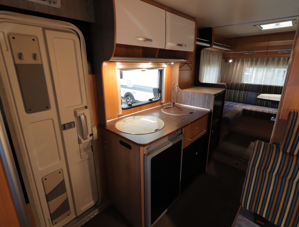 Hymer C 642 CL 2010 Sininen