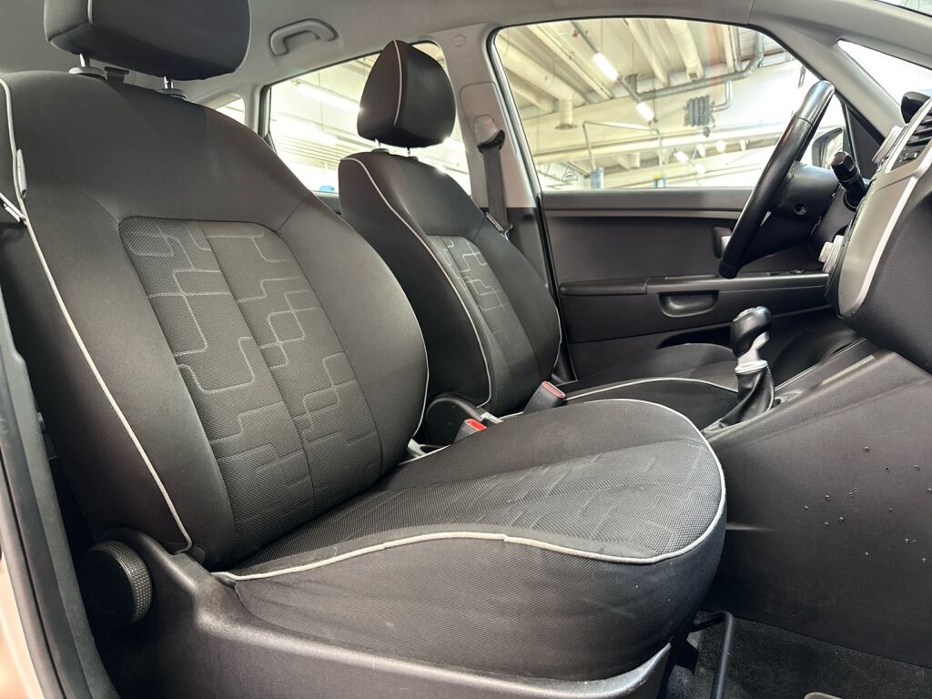 Kia Venga 2010 Hopea