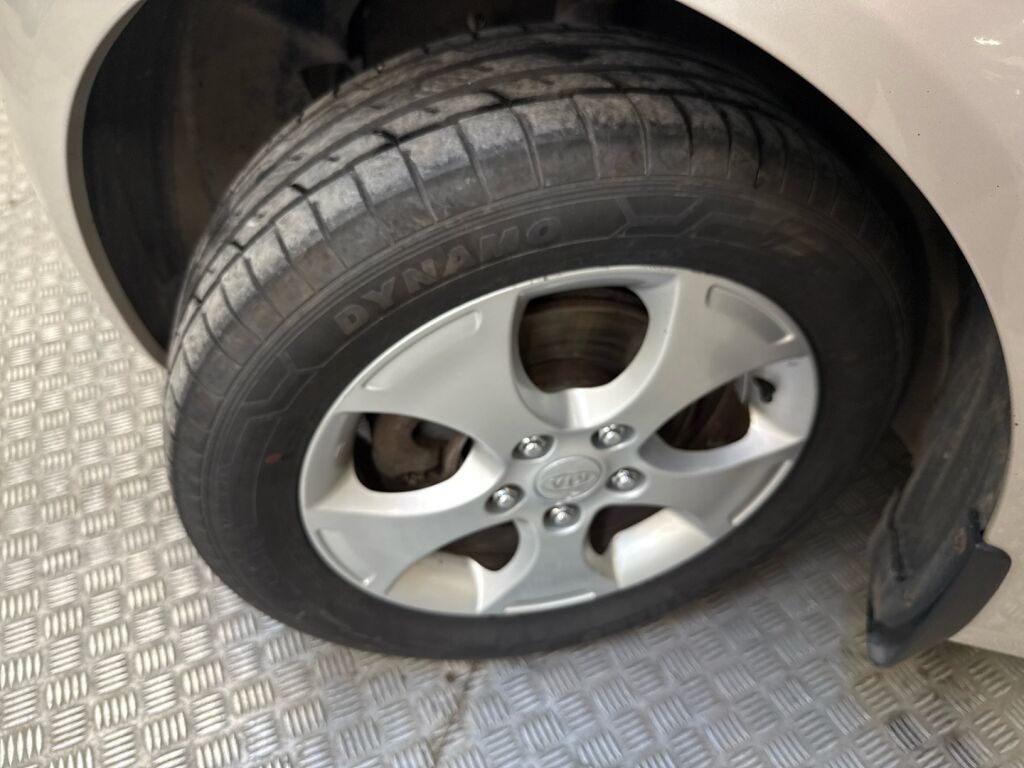 Kia Venga 2010 Hopea